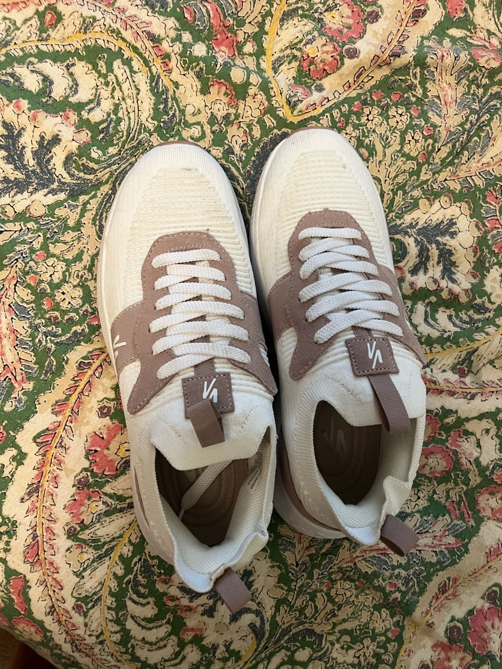 Rival Casual Lightweight Sneakers - White & Taupe